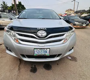 Toyota Venza 2010 Silver