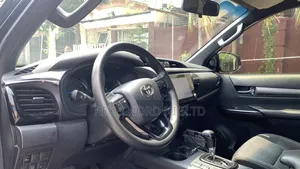 Toyota Hilux 2022 Black