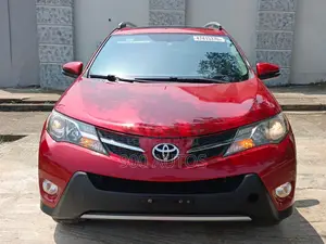 Toyota RAV4 XLE AWD (2.5L 4cyl 6A) 2013 Red