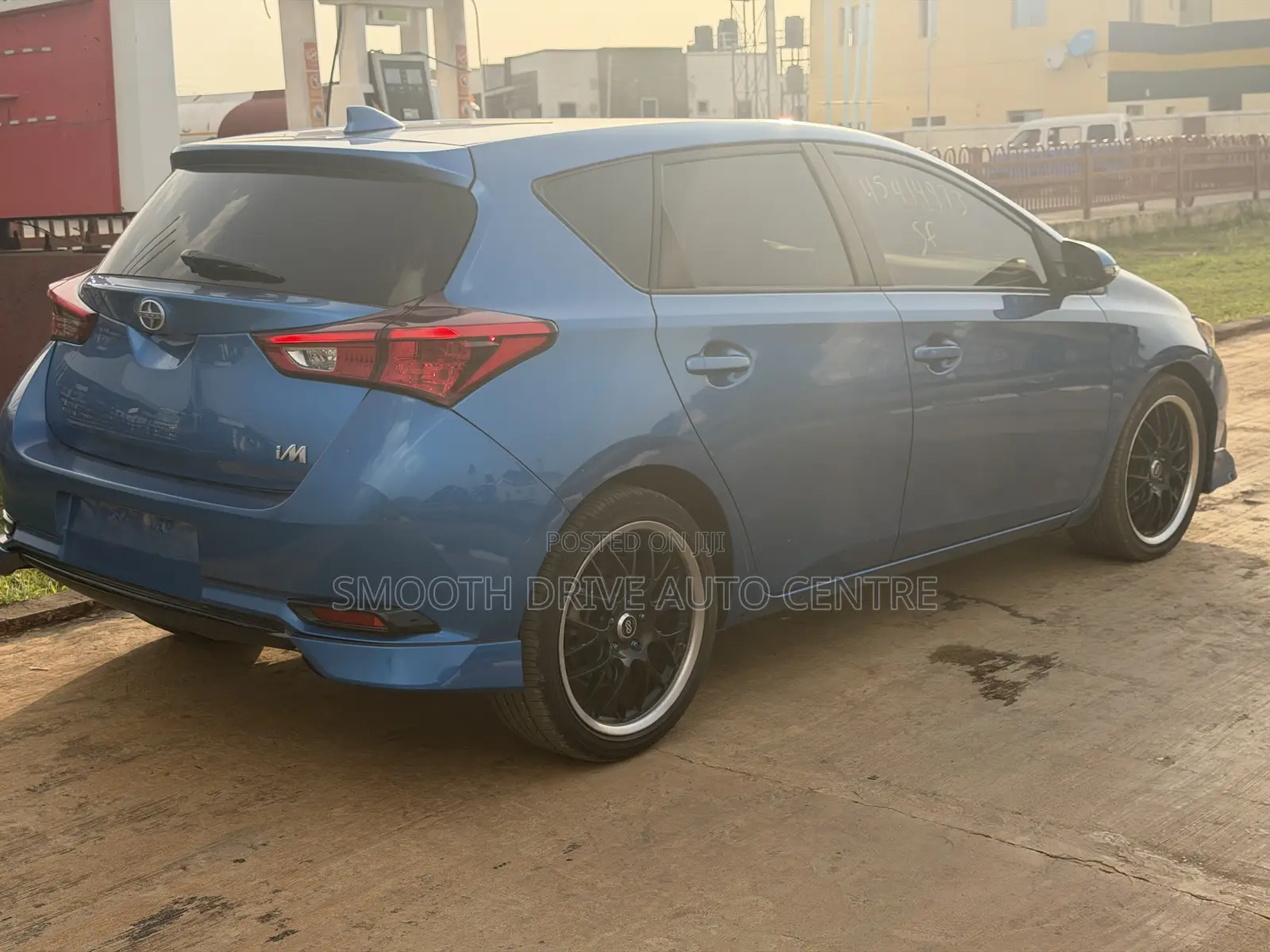 Scion iM Base 2016 Blue