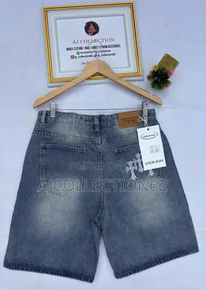 Short Jeans