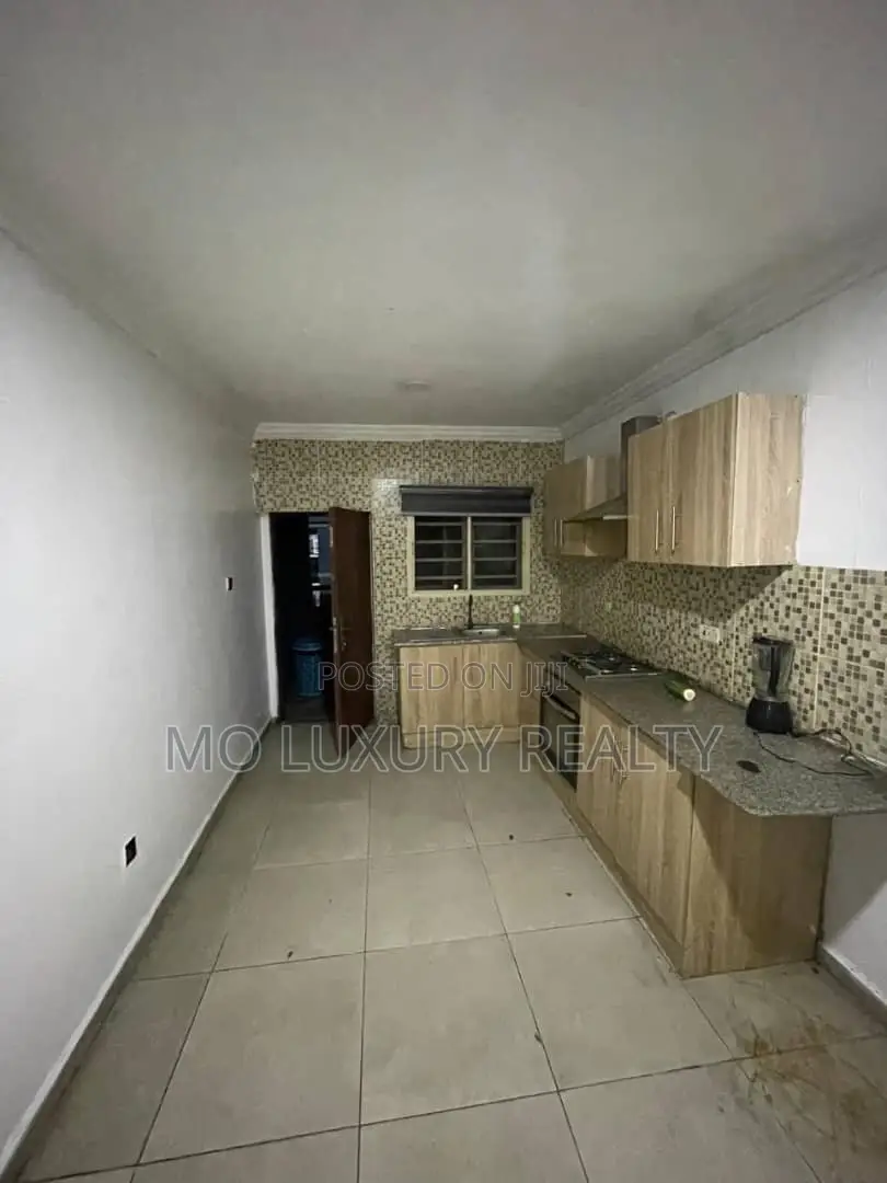 1bdrm Shared Apartment in Chevron for rent