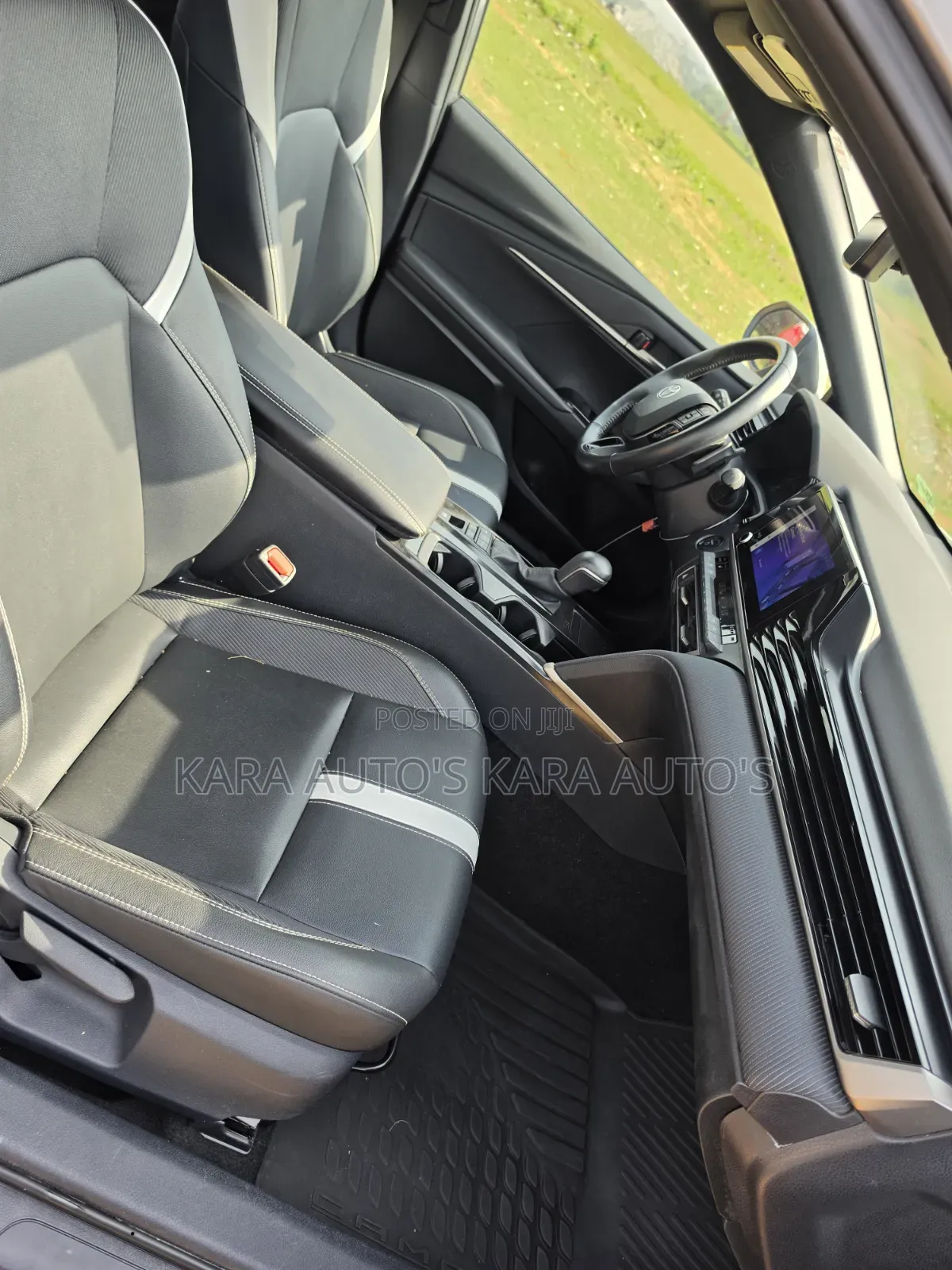 Toyota Camry SE 2025 Gray