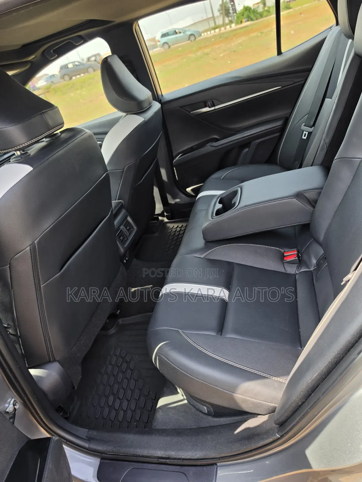 Toyota Camry SE 2025 Gray