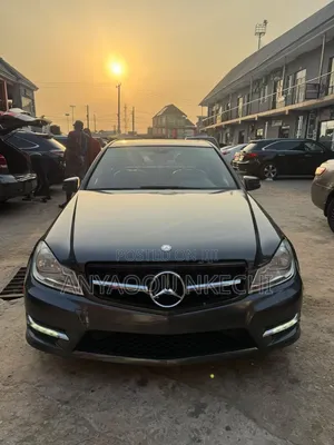 Mercedes-Benz C300 Luxury 4Matic Sedan AWD (3.5L 6cyl 7A) 2014 Gray
