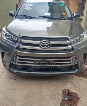 Toyota Highlander 2015 Green
