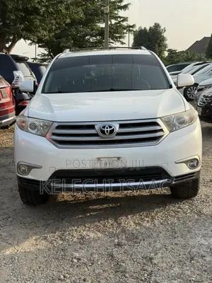 Toyota Highlander Limited 2012 White