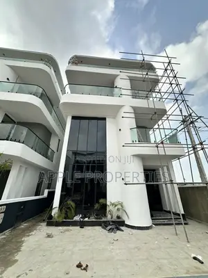 Luxury 5 Bedroom and BQ