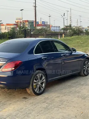 Mercedes-Benz C300 2017 Blue