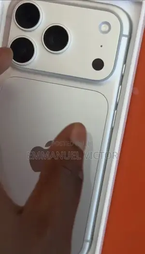 New Apple iPhone 18 Pro 256 GB Silver