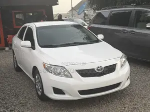 Toyota Corolla 2009 White