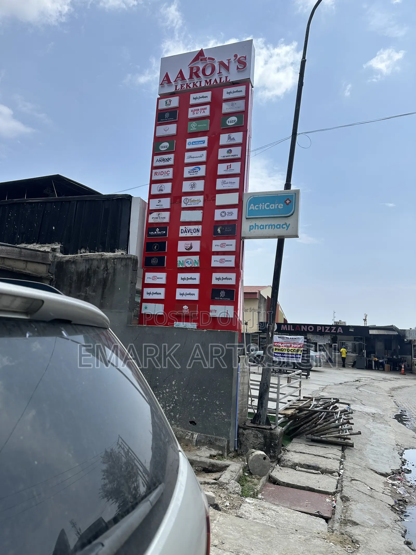 Outdoor Sigange Pylon