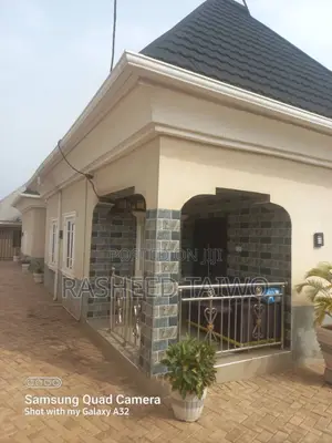7bdrm Bungalow in Offa for sale