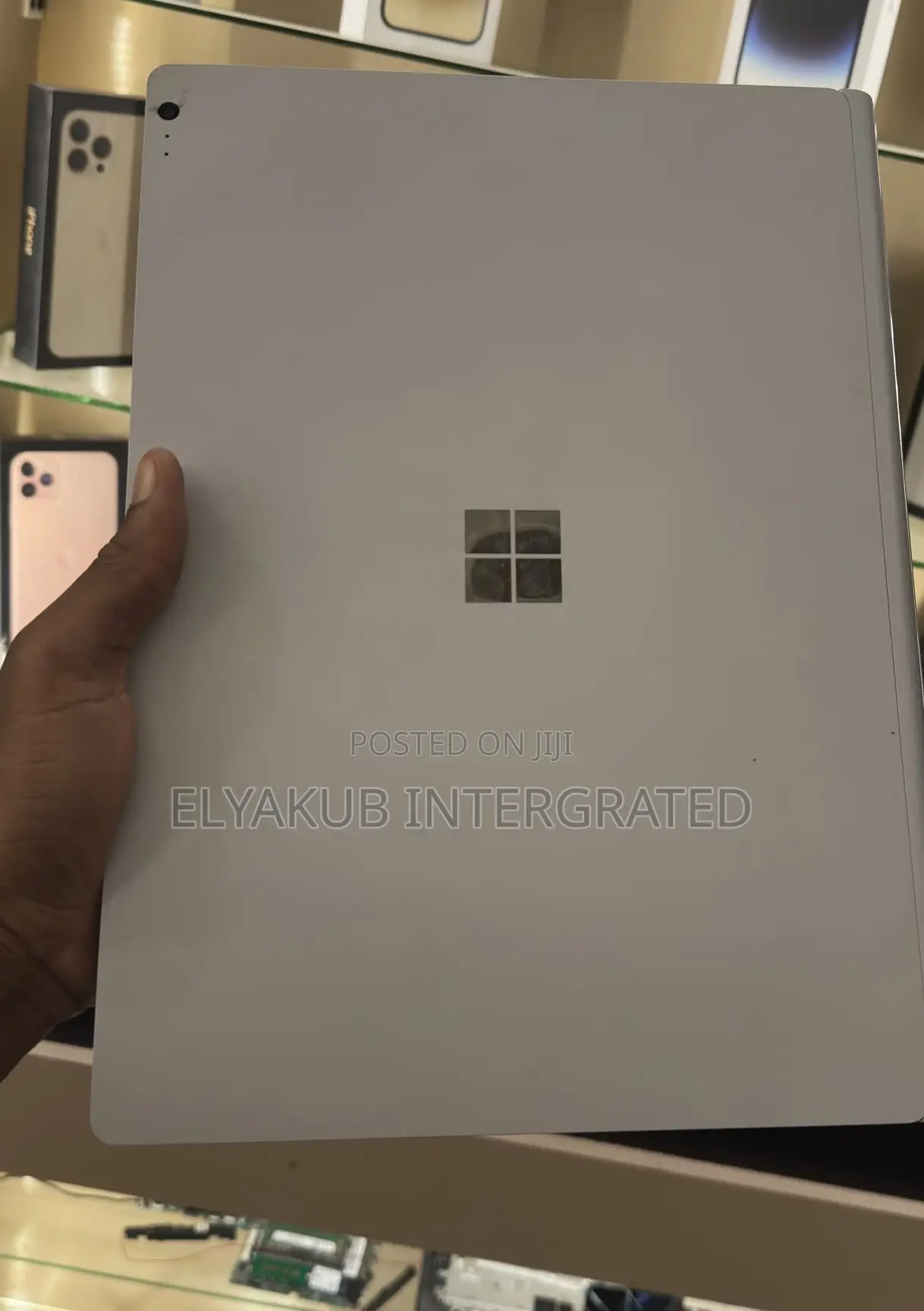 New Laptop Microsoft Surface 8GB Intel Core i7 SSD 256GB