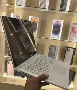New Laptop Microsoft Surface 8GB Intel Core i7 SSD 256GB