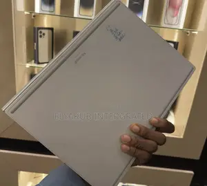 New Laptop Microsoft Surface 8GB Intel Core i7 SSD 256GB