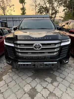 Toyota Land Cruiser 5.7 V8 VXR 2020 Black