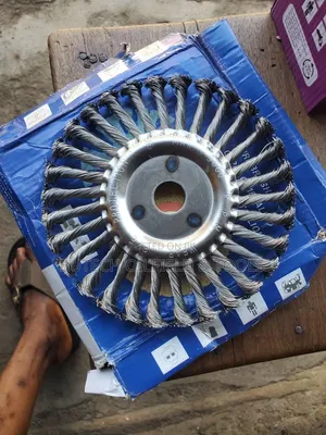 7" Heavy-Duty Twisted Power Brush