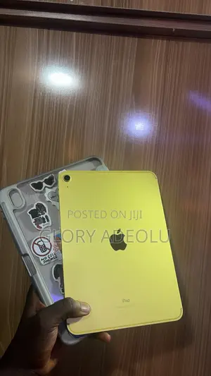 Apple iPad Air (2022) 64 GB Yellow