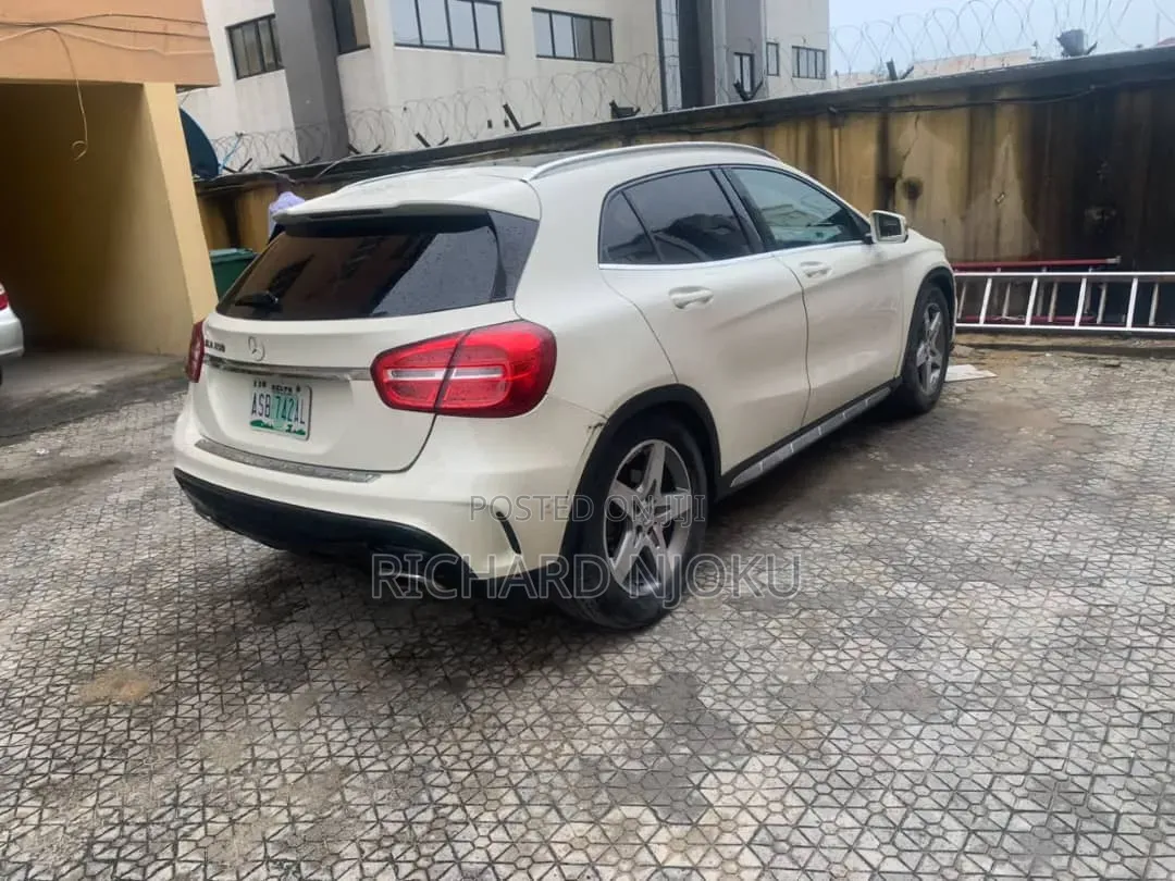 Mercedes-Benz GLA 250 2016 White