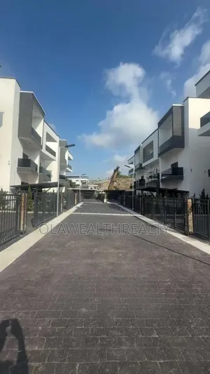6bdrm Duplex in Katampe Extension for sale