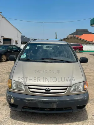 Toyota Sienna 2003 Gold