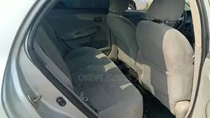 Toyota Corolla 2010 Silver