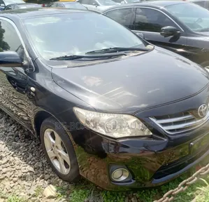 Toyota Corolla 2012 Black