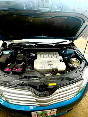 Toyota Venza AWD 2011 Blue