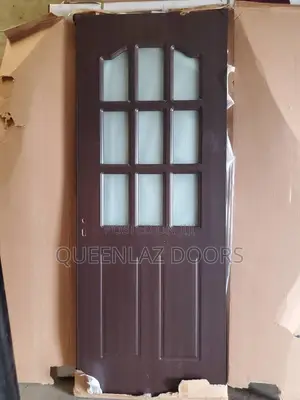 Dining to Kitchen Door