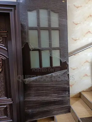 Dining to Kitchen Door