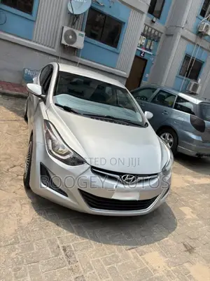 Hyundai Elantra 2015 Silver