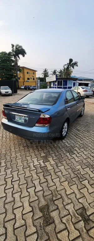 Toyota Camry 2004 Blue