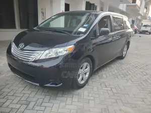 Toyota Sienna LE 8-Passenger 4dr Minivan (3.5L 6cyl 6A) 2015 Black