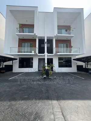 4bdrm Duplex in Lekki Phase 2 for sale