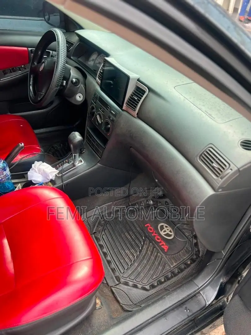 Toyota Corolla 2004 Black