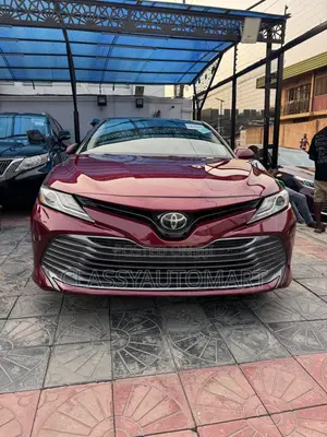 Toyota Camry XLE FWD (2.5L 4cyl 8AM) 2018 Burgundy