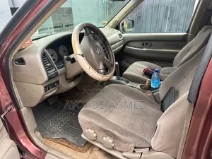 Nissan Pathfinder Automatic 2001 Red