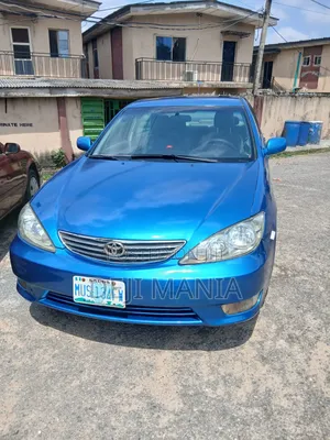 Toyota Camry LE 4dr Sedan (2.4L 4cyl 5A) 2005 Blue