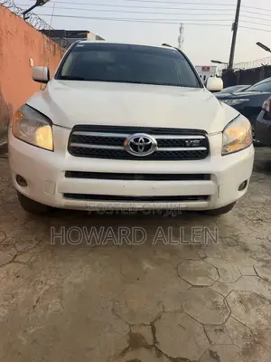 Toyota RAV4 Limited V6 2008 White