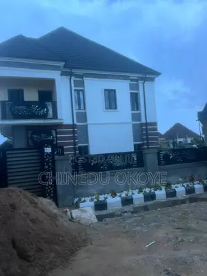 4bdrm Duplex in FHA for sale