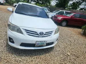 Toyota Corolla LE 4dr Sedan (1.8L 4cyl 4A) 2012 White