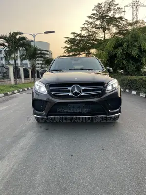 Mercedes-Benz GLE-Class 2017 Brown