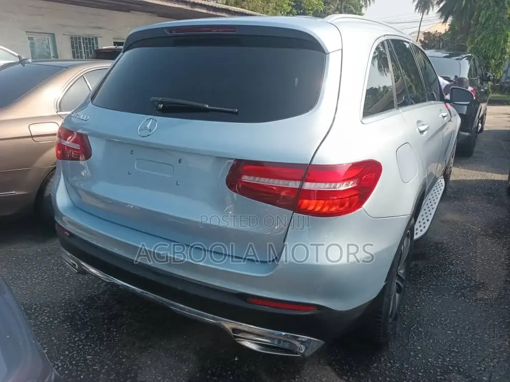 Mercedes-Benz GLC-Class 2017 Blue