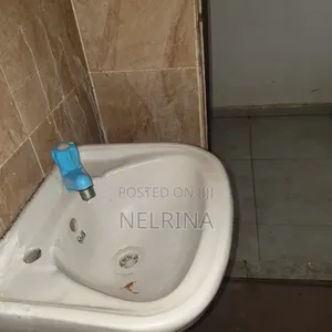 Mini Flat in Wale Azeez Close, Dawaki for rent