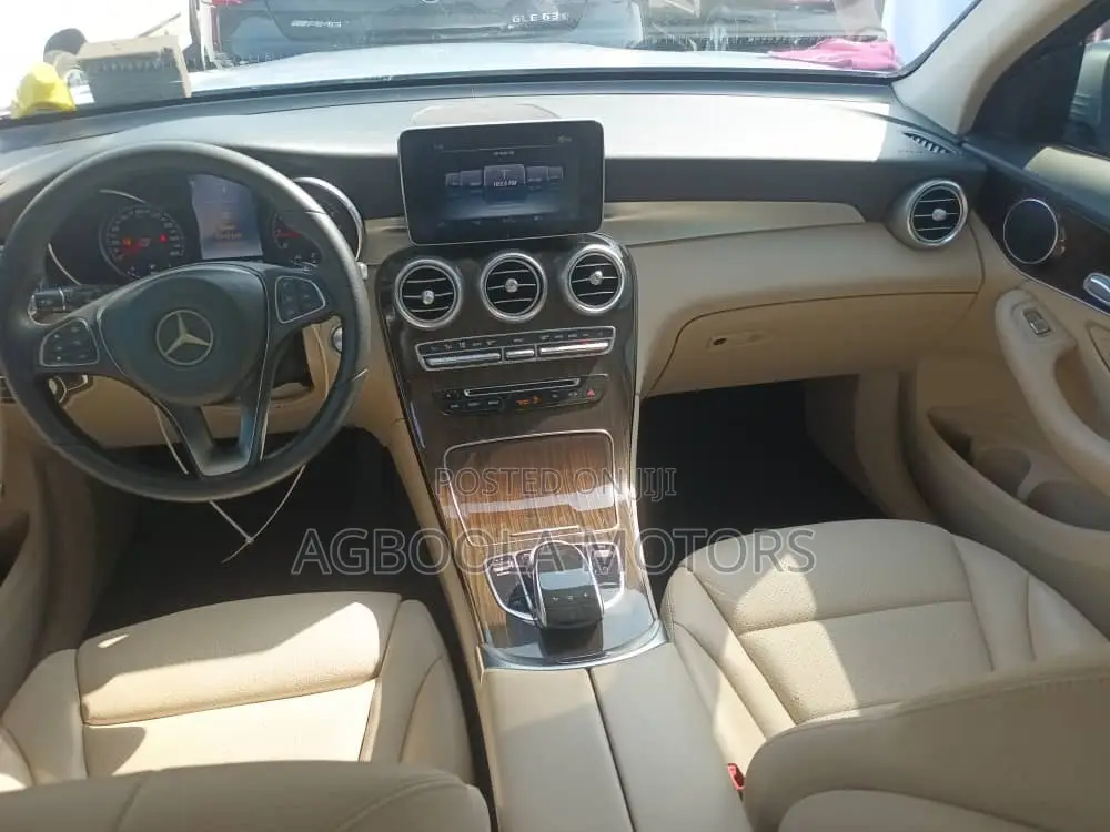 Mercedes-Benz GLC-Class 2017 Blue