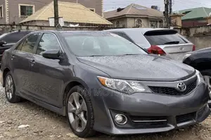 Toyota Camry 2014 Gray