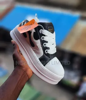 Solid Hermes Unisex Sneakers Chido 7f