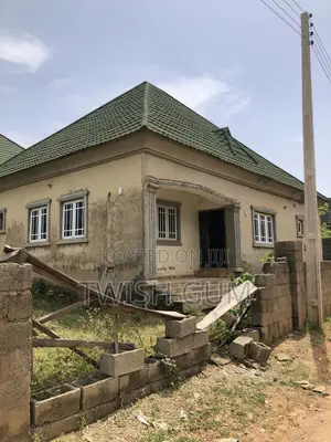 3bdrm Bungalow in Police Housing, Kurudu for sale