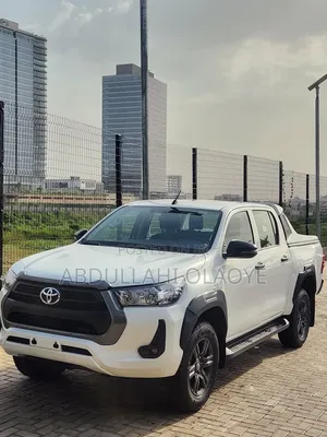 New Toyota Hilux 2025 White
